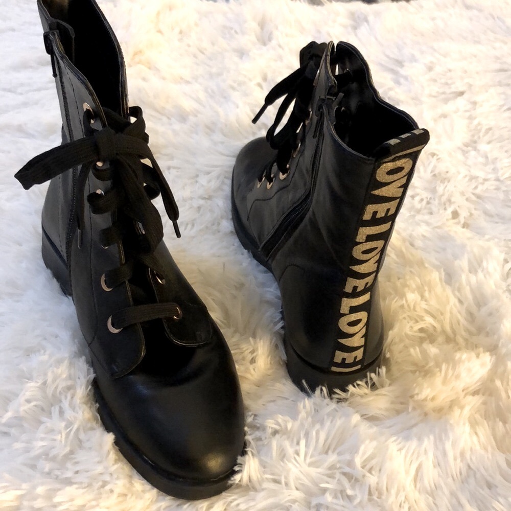 Bamboo  black boots faux leather “LOVE ” laceup rocker biker boots size 9